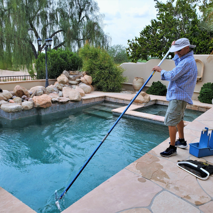 pool cleaning service scottsdale